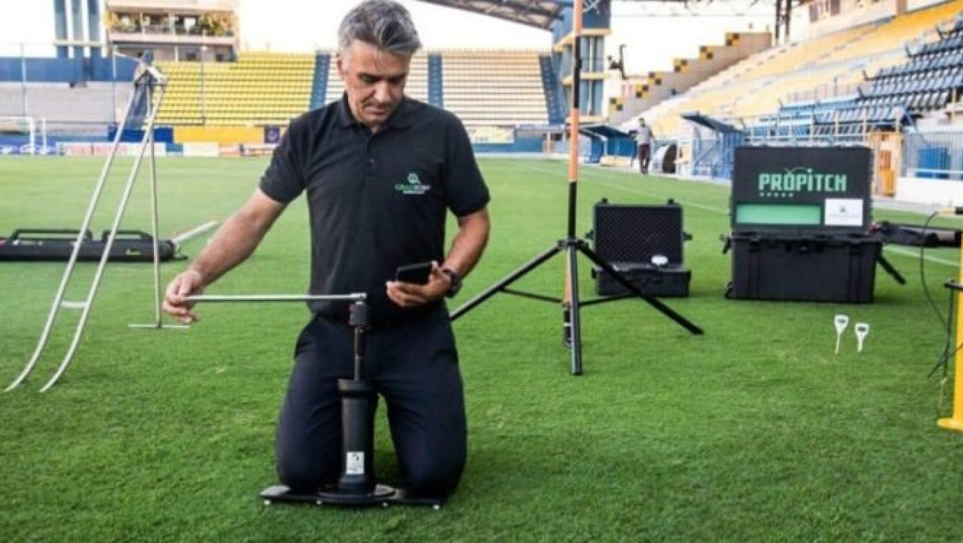 «Ο σκοπός μας για τη βελτίωση των γηπέδων, ο αγωνιστικός χώρος στο γήπεδο της Τότεναμ απορροφά 7 φορές περισσότερο νερό από τη Μάνδρα»