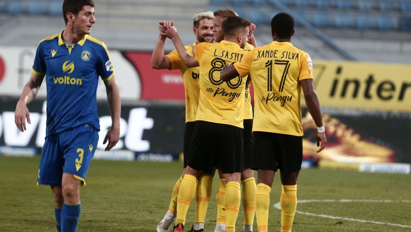 Άρης: Για τη νίκη στην Τρίπολη, αλλαγές από Μάντζιο