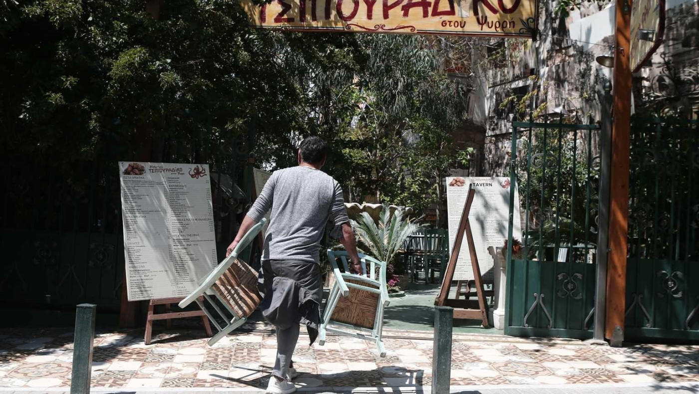 Εστίαση: Τι θα γίνει με τα SMS και την απαγόρευση κυκλοφορίας