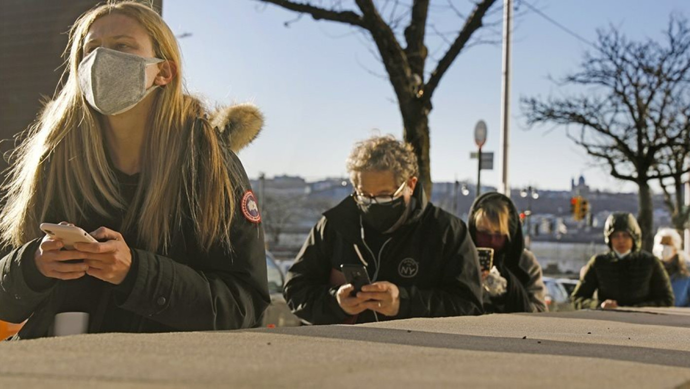 Αμερικανικό CDC: Πότε μπορούν οι πλήρως εμβολιασμένοι να βγάζουν τη μάσκα