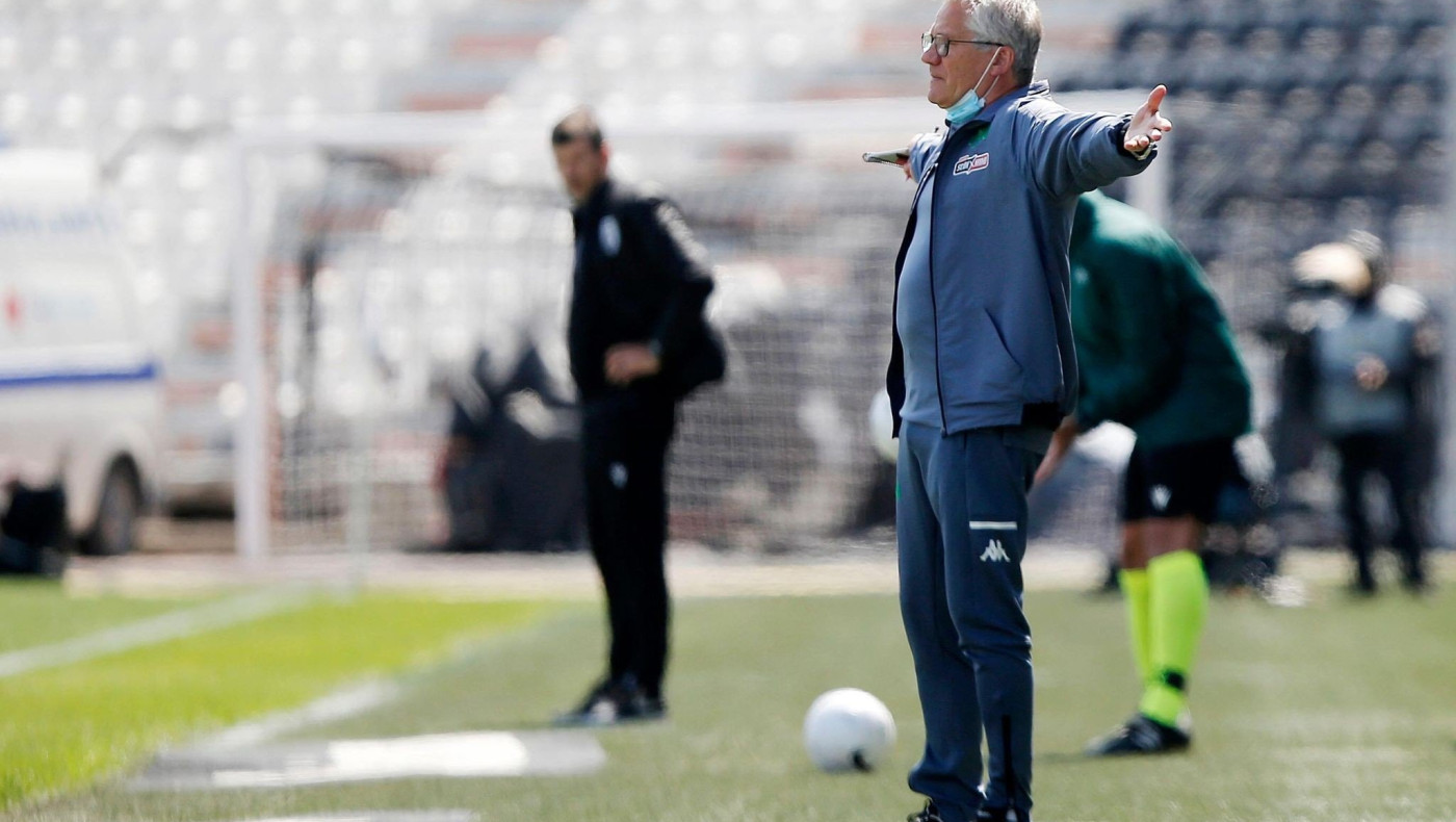 Πρώτη αντίδραση Μπόλονι με φωνές για τη διαιτησία