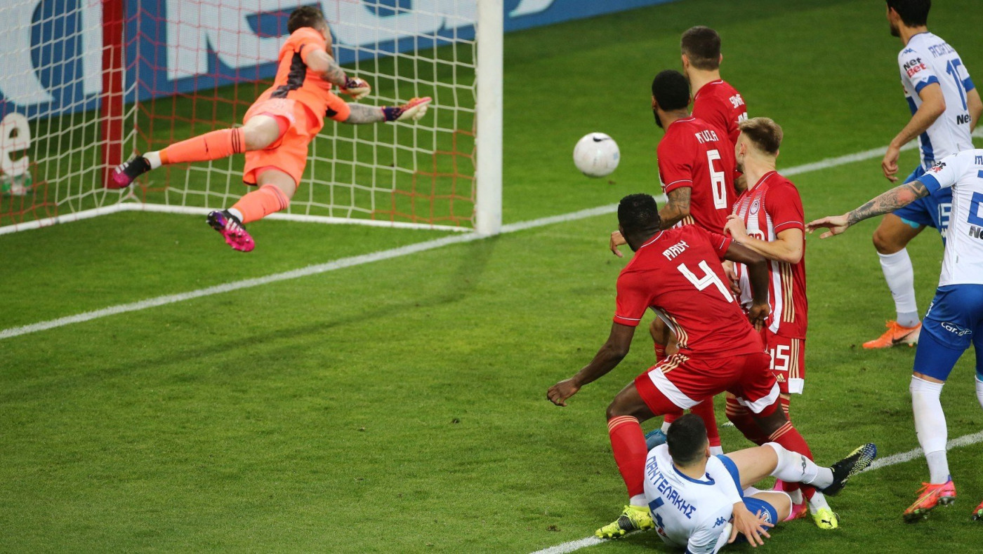 Κρίμα για τον ΠΑΣ! Είχε την ευκαιρία, φωνάζει για πέναλτι, στον τελικό ο Ολυμπιακός