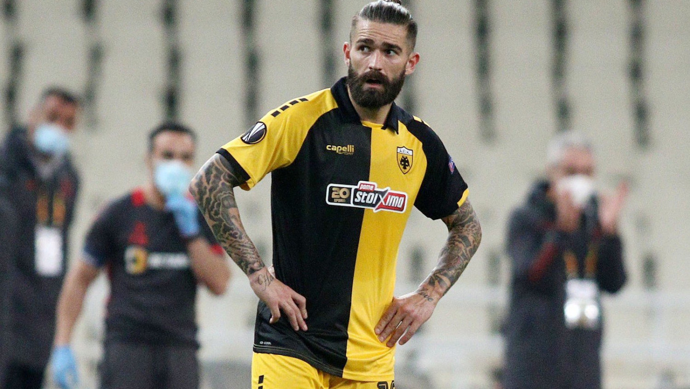 Λιβάγια: Απαντά αν μπορεί να παίξει σε άλλη ελληνικά ομάδα πλην της ΑΕΚ!