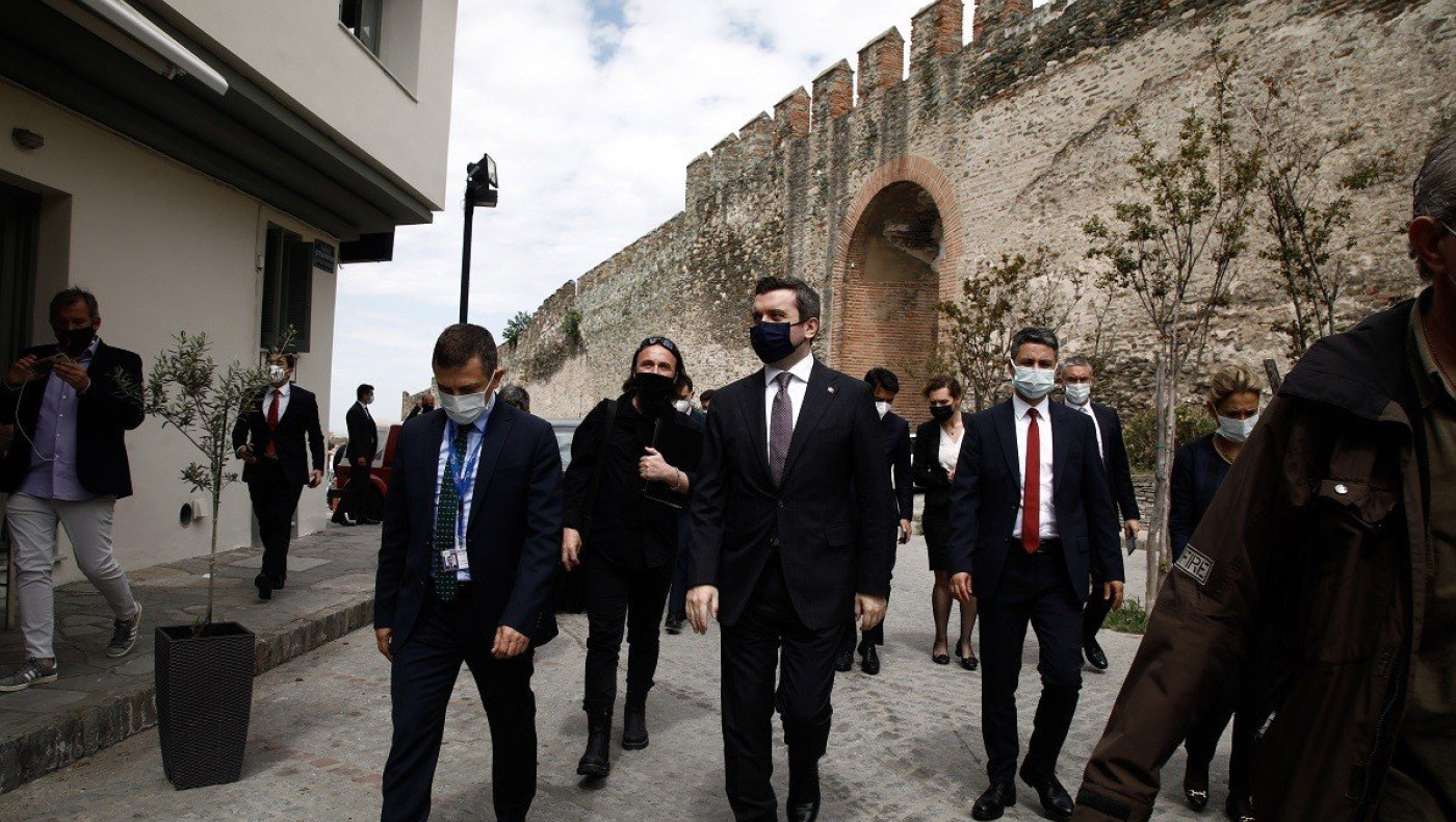 Τούρκος υφυπουργός Εξωτερικών: Απαράδεκτη η πίεση της Ελλάδας στην τουρκική μειονότητα