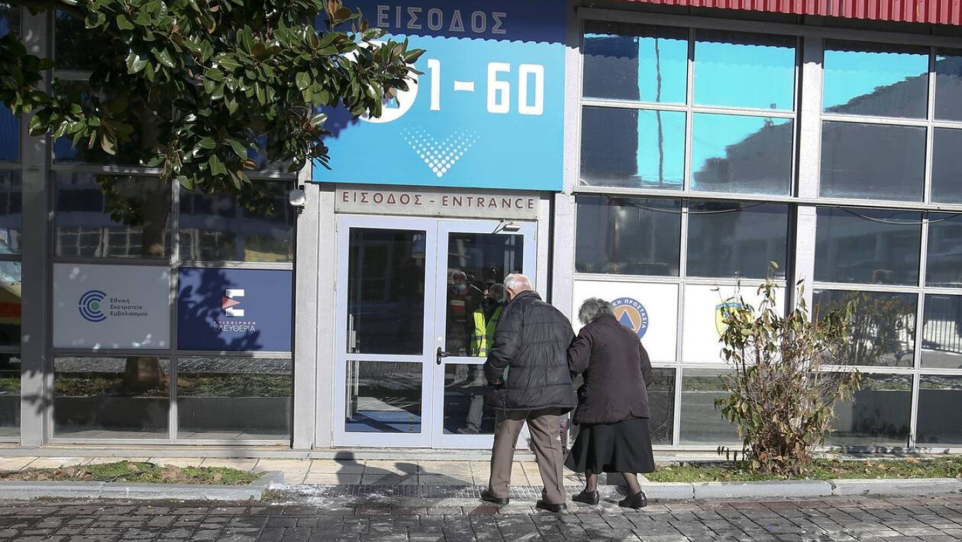 Θεσσαλονίκη: 600 άτομα την ώρα εμβολιάζονται στη ΔΕΘ