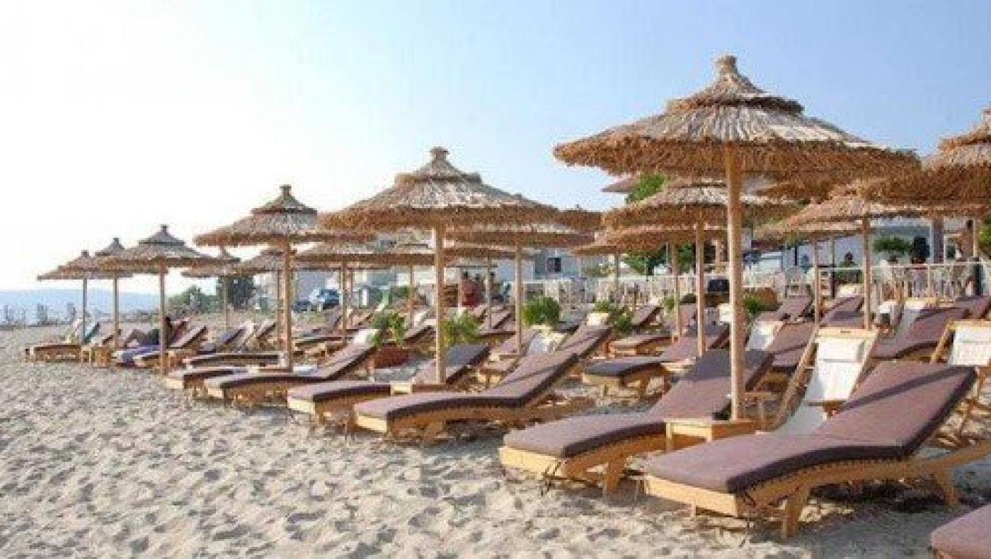 Κωδικός 6 και φουλ για... βουτιές -Ανοίγουν σήμερα οι οργανωμένες παραλίες