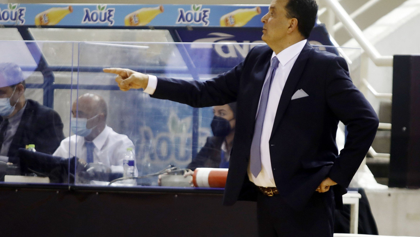 Έσπασε το χέρι του στα αποδυτήρια ο Αγγέλου μετά την ήττα της ΑΕΚ από τον ΠΑΟΚ