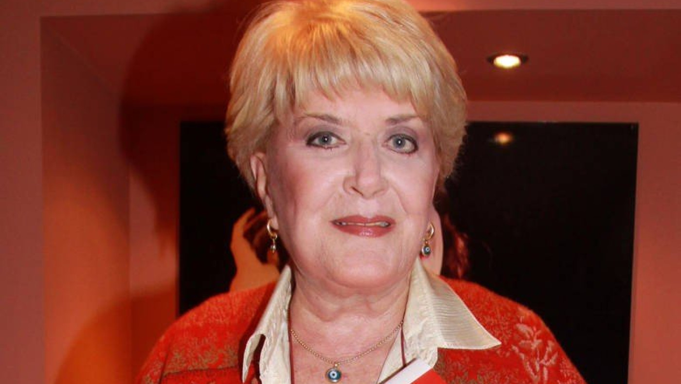 Ρεσιτάλ από τη Βάσια Τριφύλλη: «Μη τον μελετάς τον μ@λ@@@, ήταν γα@@@ος»!