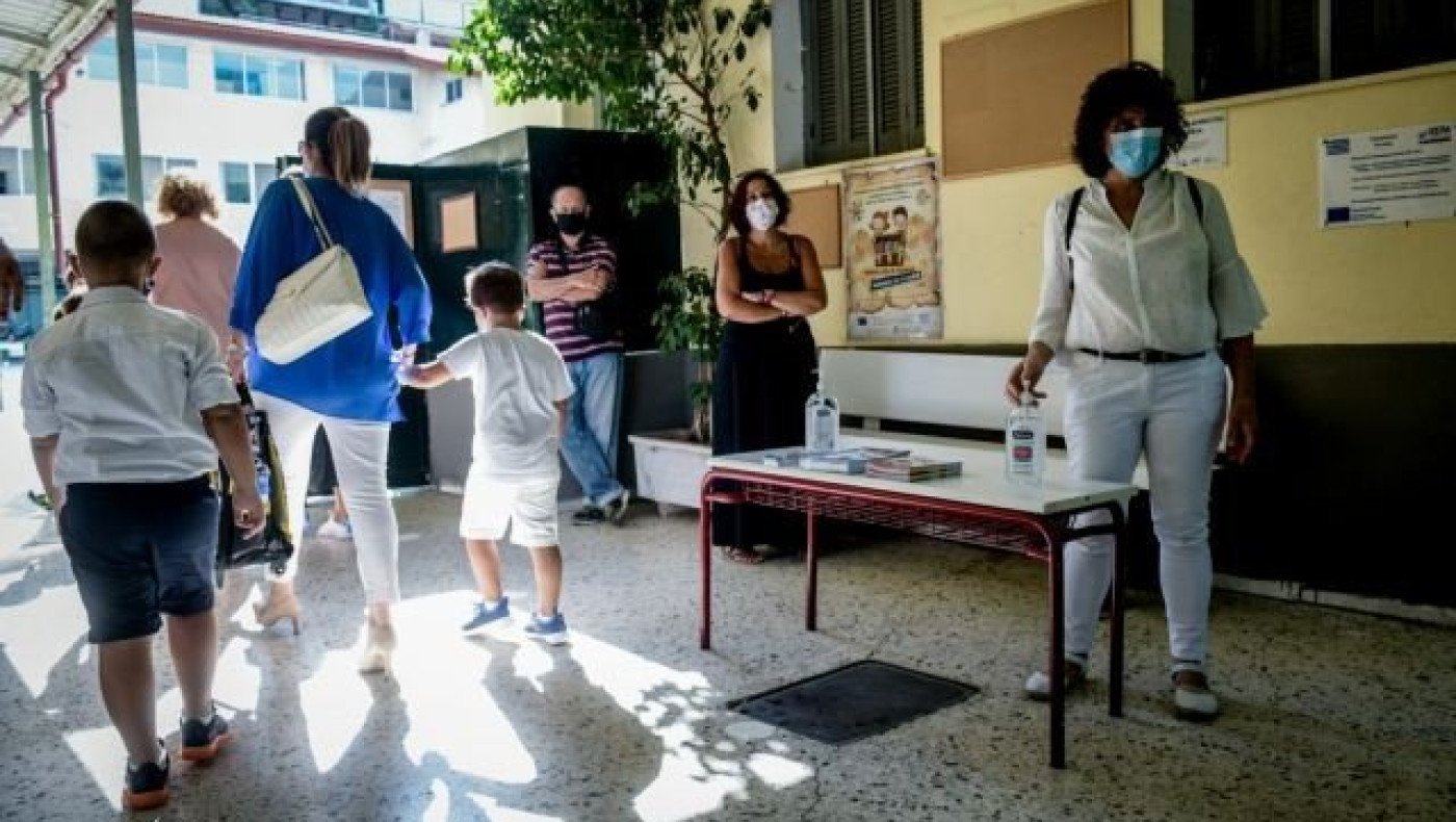 Κορωνοϊός: Προβληματίζει η αύξηση των κρουσμάτων σε σχολεία – 400 τα κλειστά τμήματα