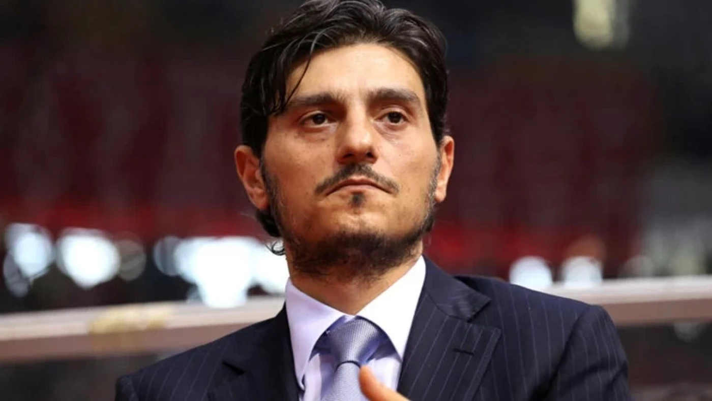 Δεν κάνει εμβόλιο ο Γιαννακόπουλος, δεν θέλει να αλλοιωθεί το DNA του!!!