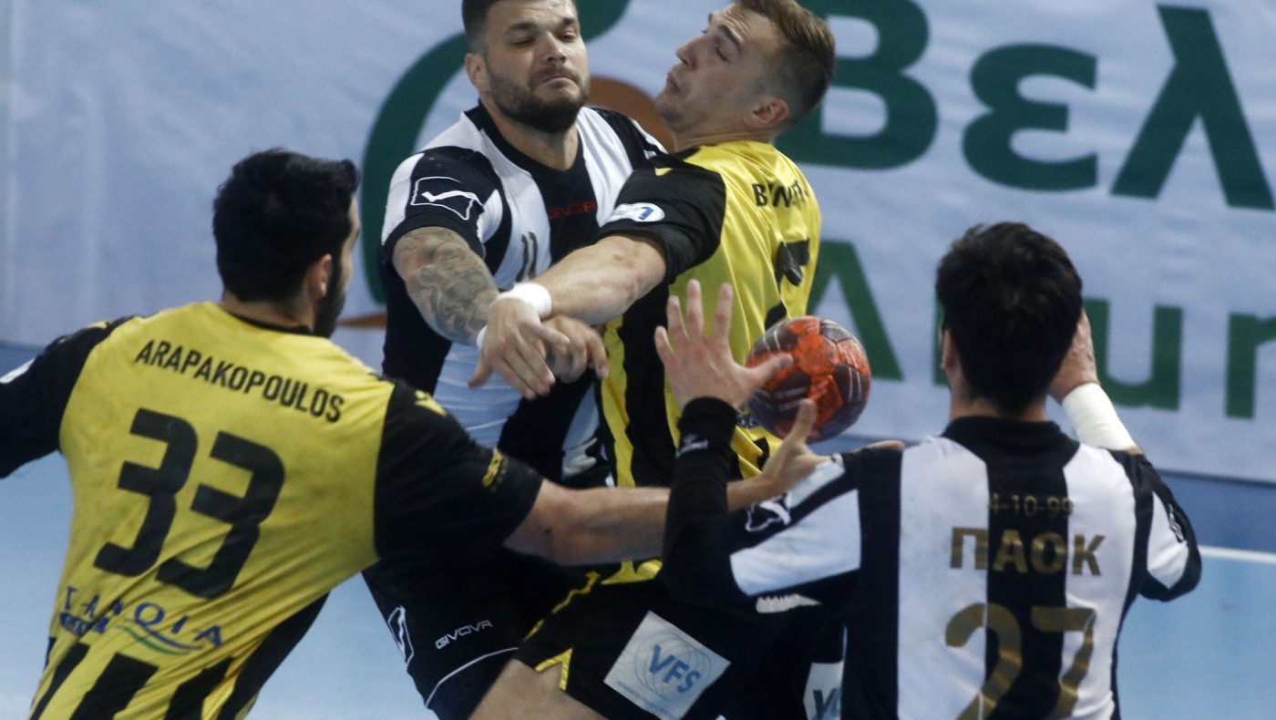 Έχασε στον τελικό ο ΠΑΟΚ, οργή για τη διαιτησία