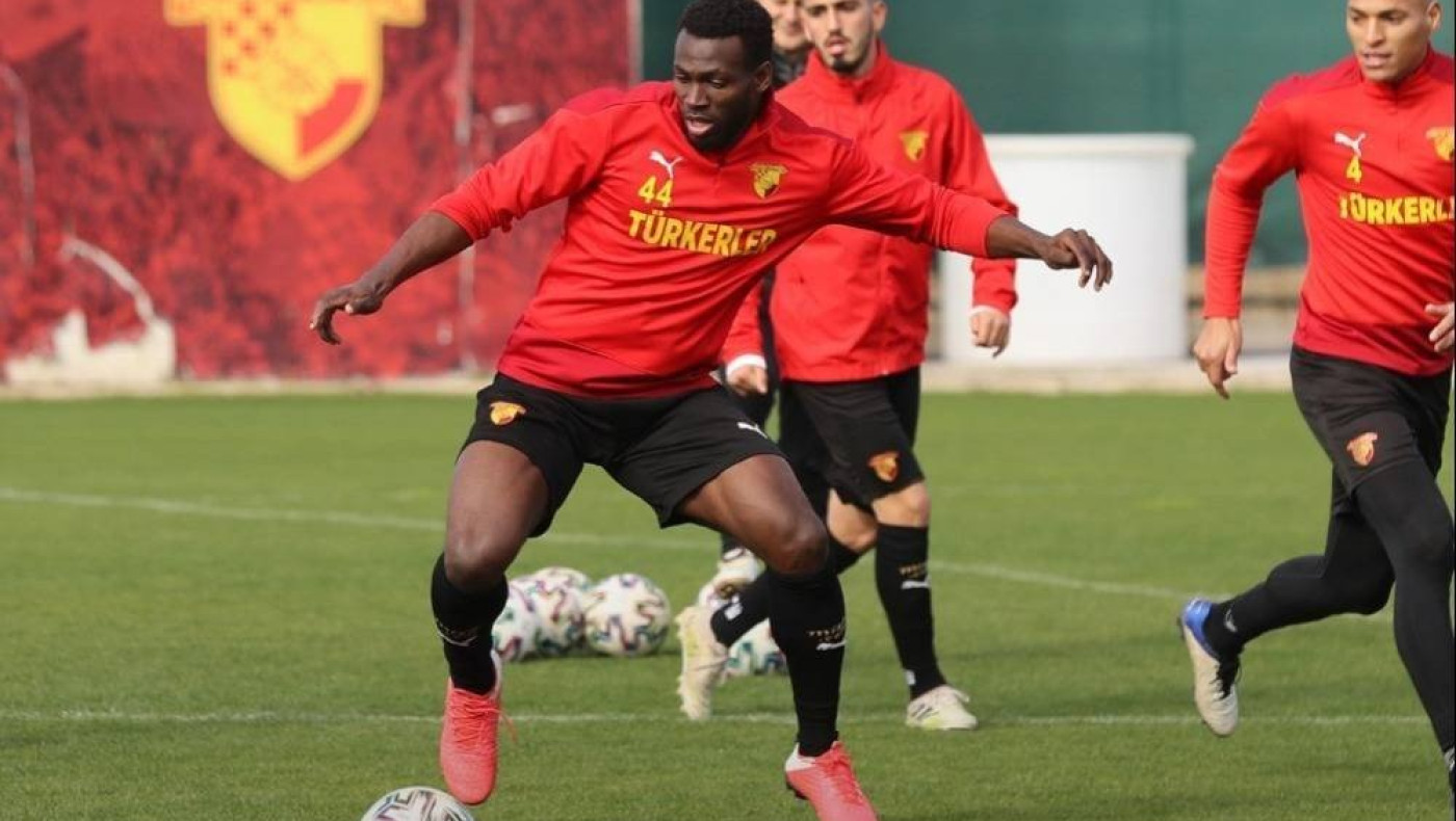 «Το σκέπτεται η Γκεζτέπε για Εσίτι, ζητάει πολλά ο ΠΑΟΚ»