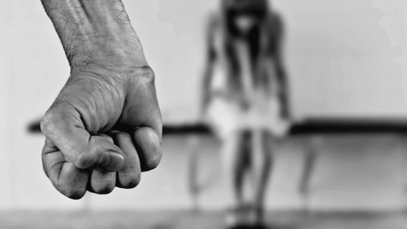 Εφιάλτης για 16χρονη: Της όρμησε σε υπόγειο γκαράζ να τη βιάσει- Με αυτό τον απίστευτο τρόπο γλύτωσε