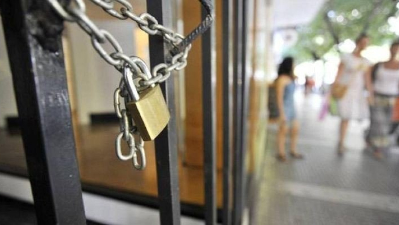 «Τσουνάμι» πτωχεύσων φέρνει η πανδημία στην Ελλάδα. Τι προβλέπει η ΕΚΤ