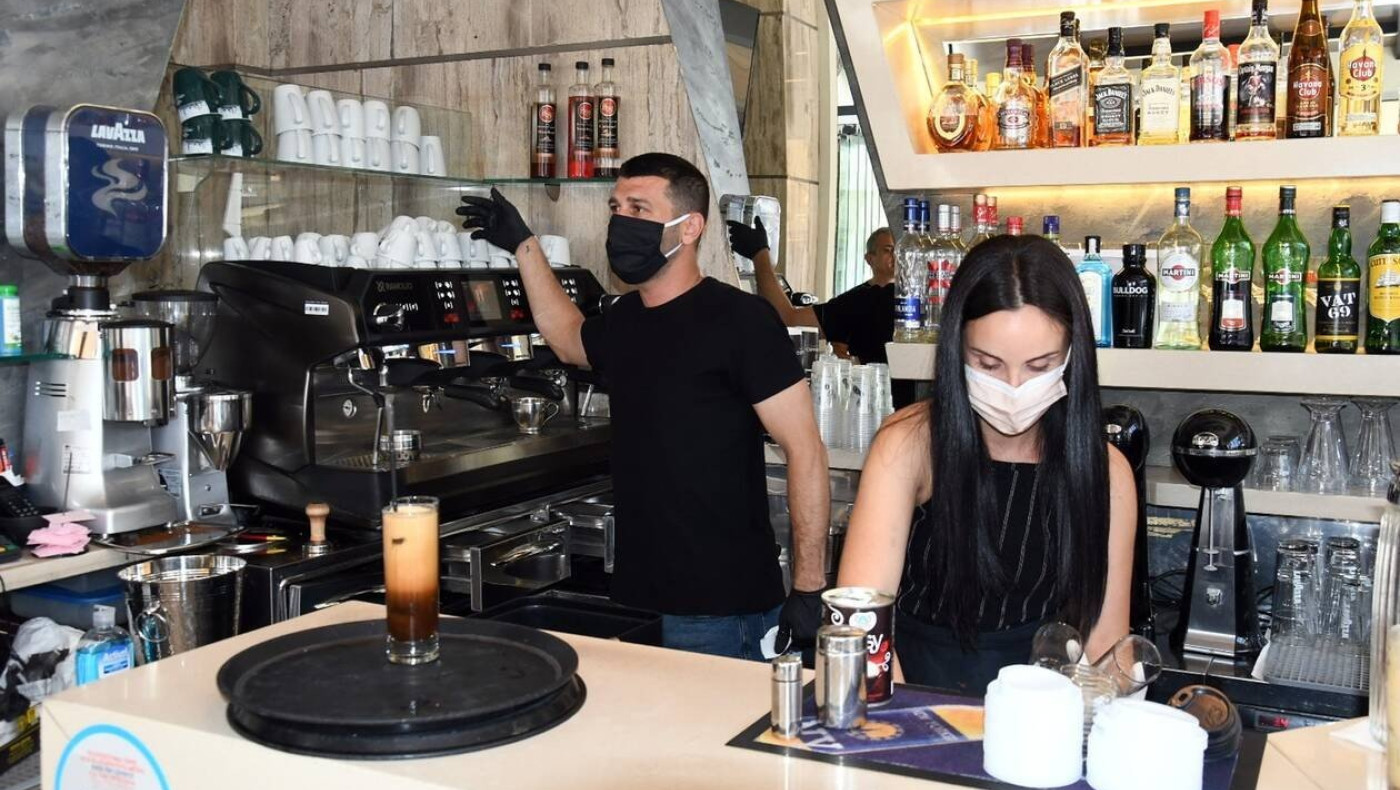 Παγώνη: Να κλείνουν στη 01:30 τα καταστήματα εστίασης