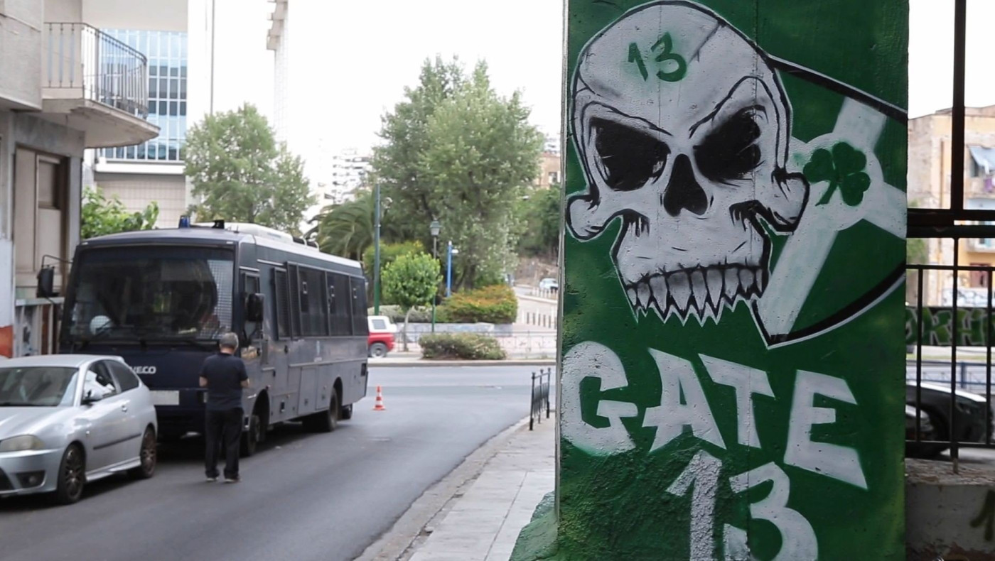 Αναβολή των εκλογών της Ε.Ο.Κ., αστυνομική δύναμη στη Λεωφόρο