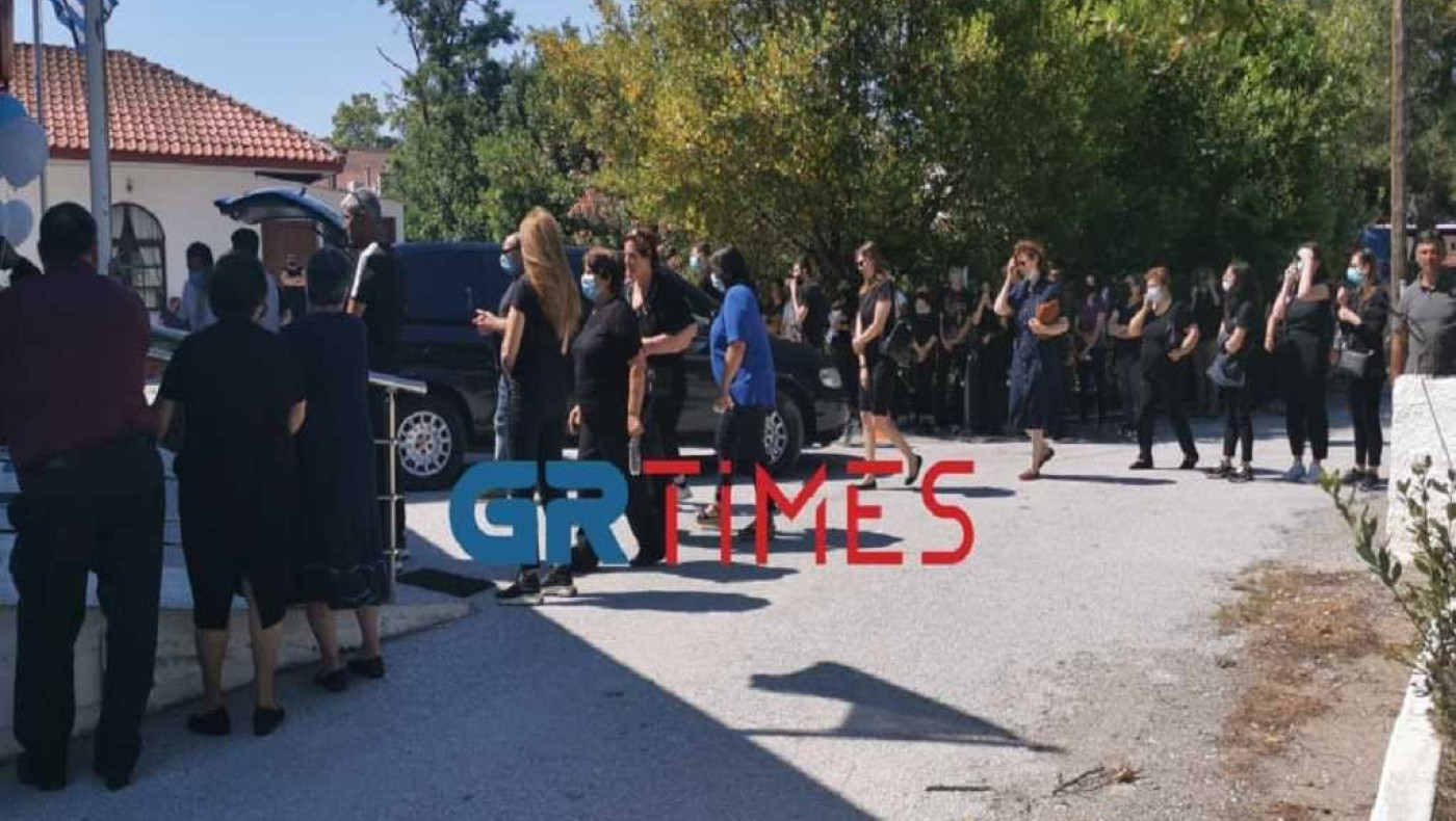 Ν.Μάλγαρα: Ράγισαν καρδιές στην κηδεία του μικρού Γιωργάκη