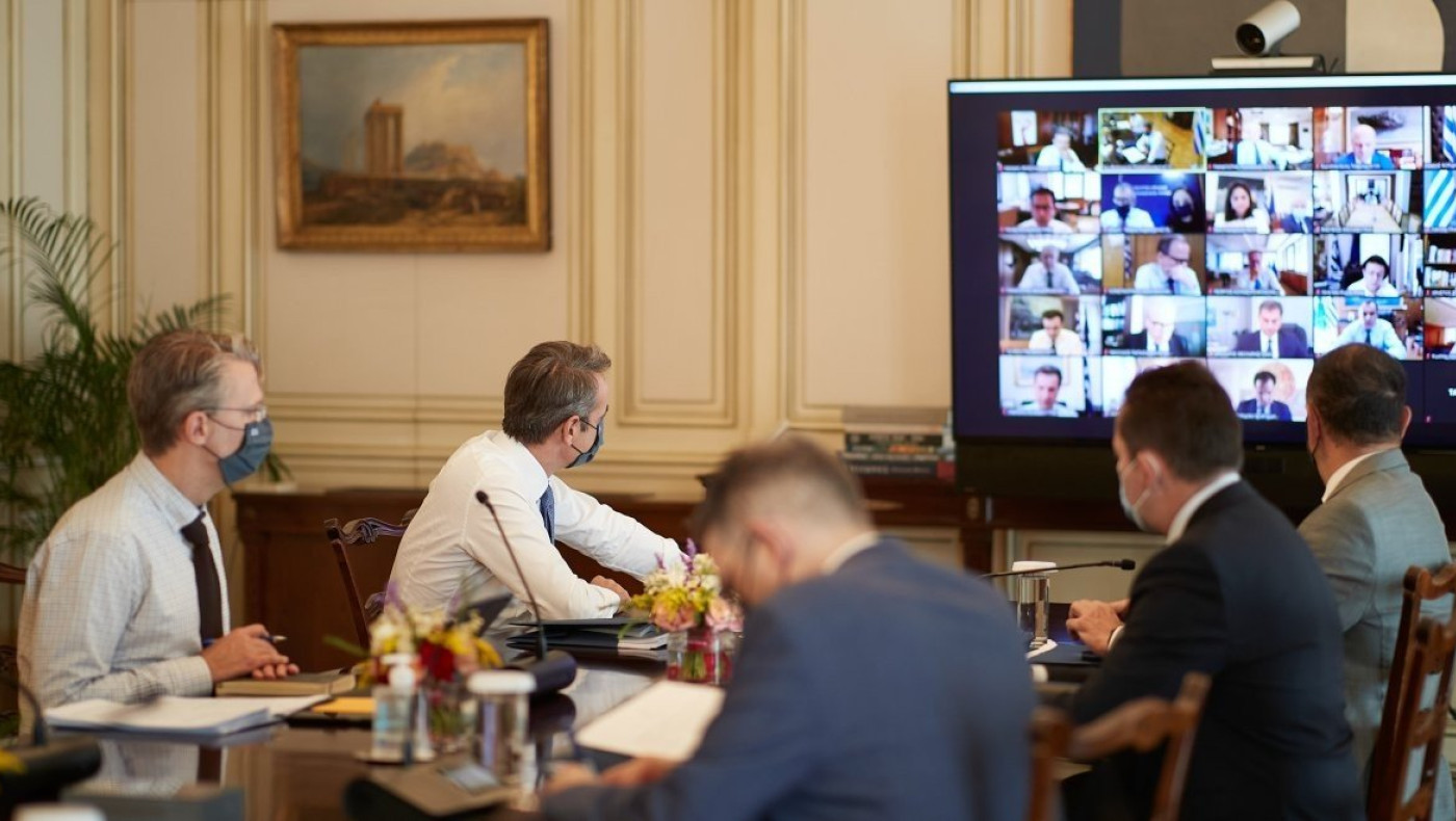 Έκπληξη με μίνι ανασχηματισμό στην κυβέρνηση