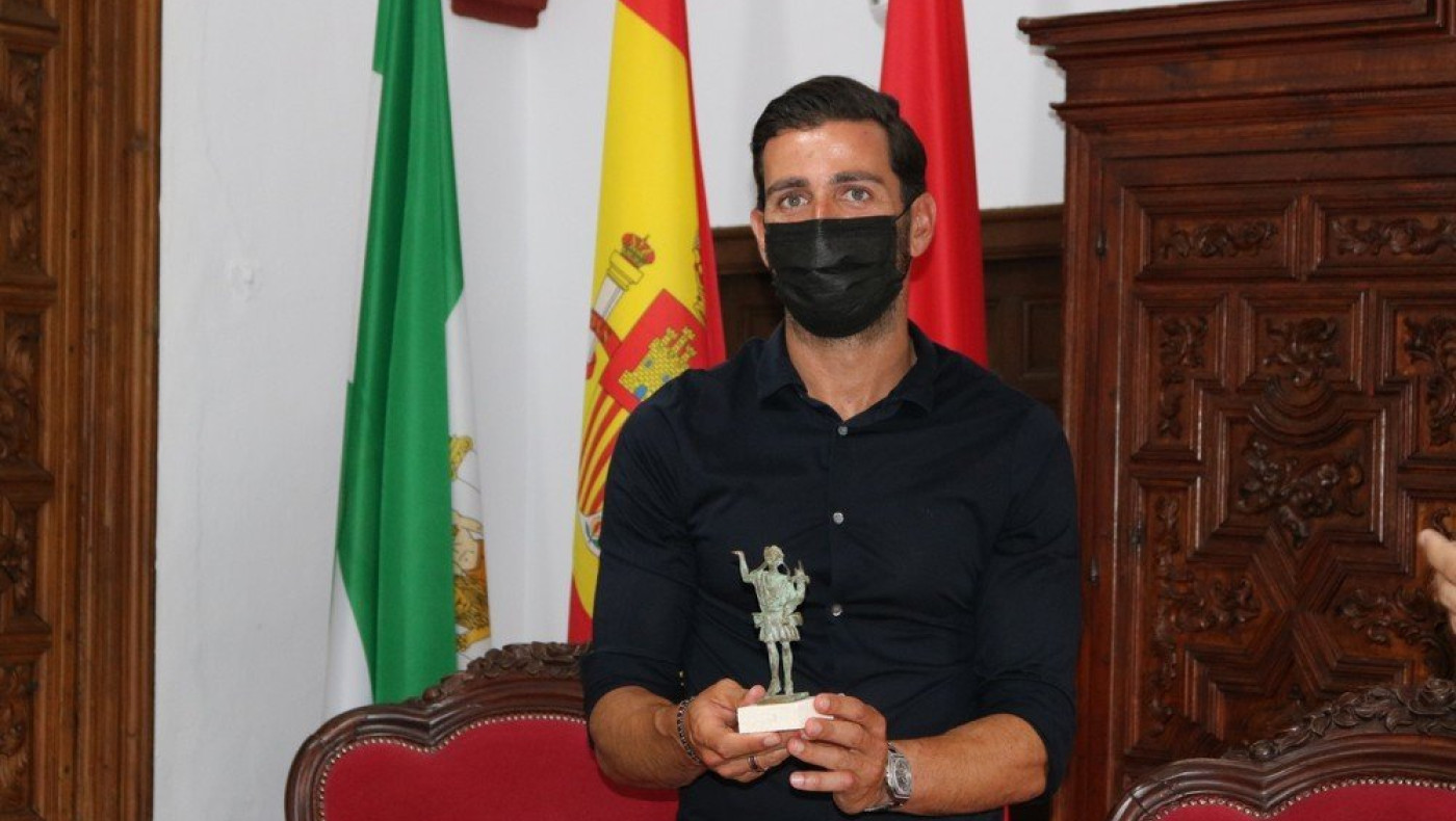 ΤΡΟΜΕΡΟ: Το όνομα του Χοσέ Κρέσπο δίνεται σε γήπεδο!