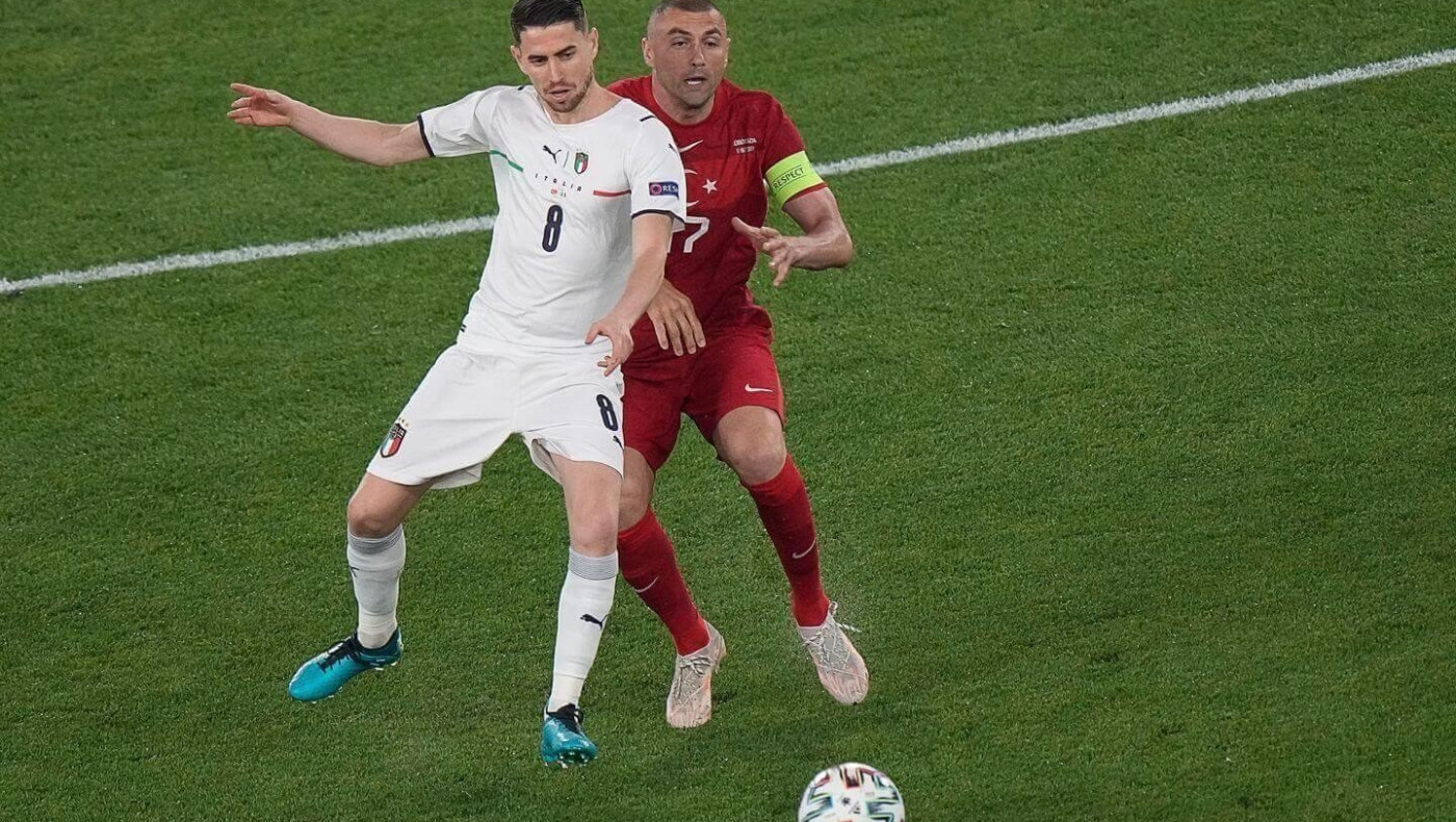 Euro 2020: Το πέναλτι που ζήτησε η Ιταλία και δεν έδωσε ο Μακέλι