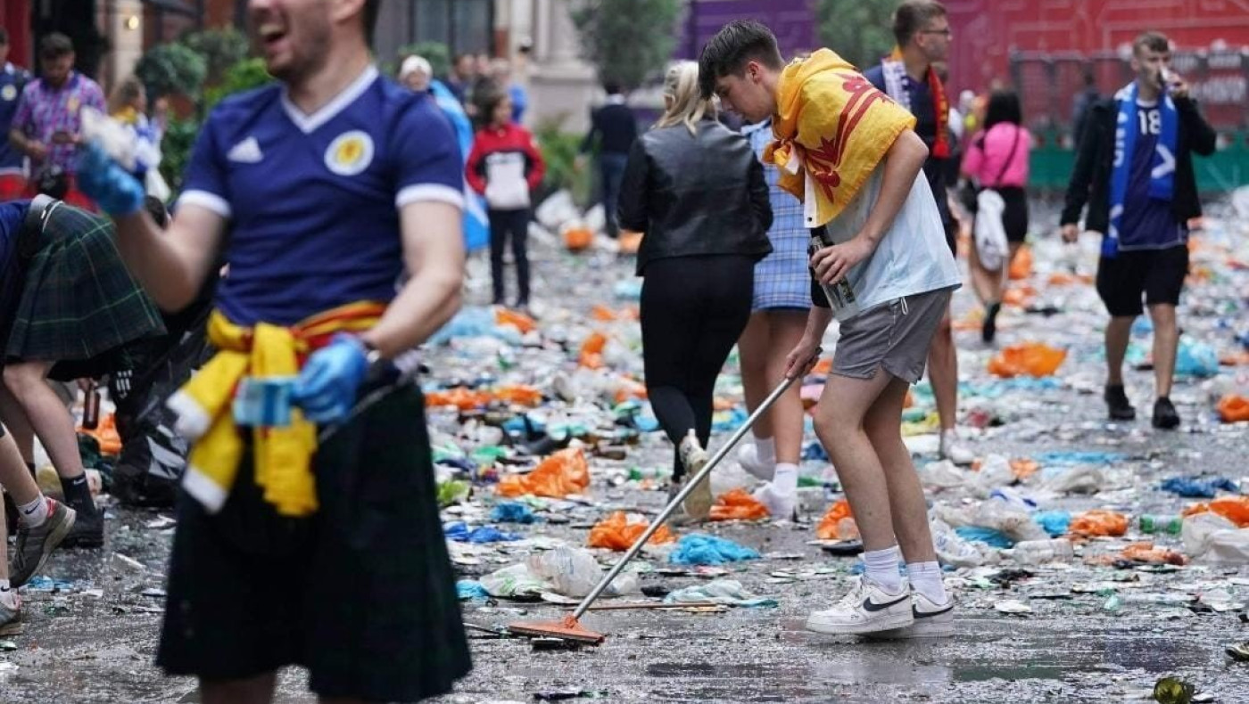 Διόρθωσαν τη ζημιά οι Σκωτσέζοι φίλαθλοι!