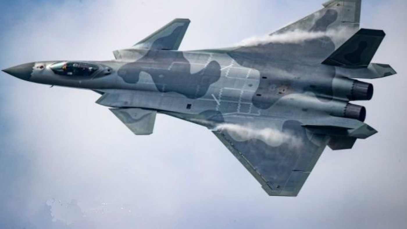 J 20: Η Κίνα αποκάλυψε τα αναβαθμισμένα μαχητικά πέμπτης γενιάς