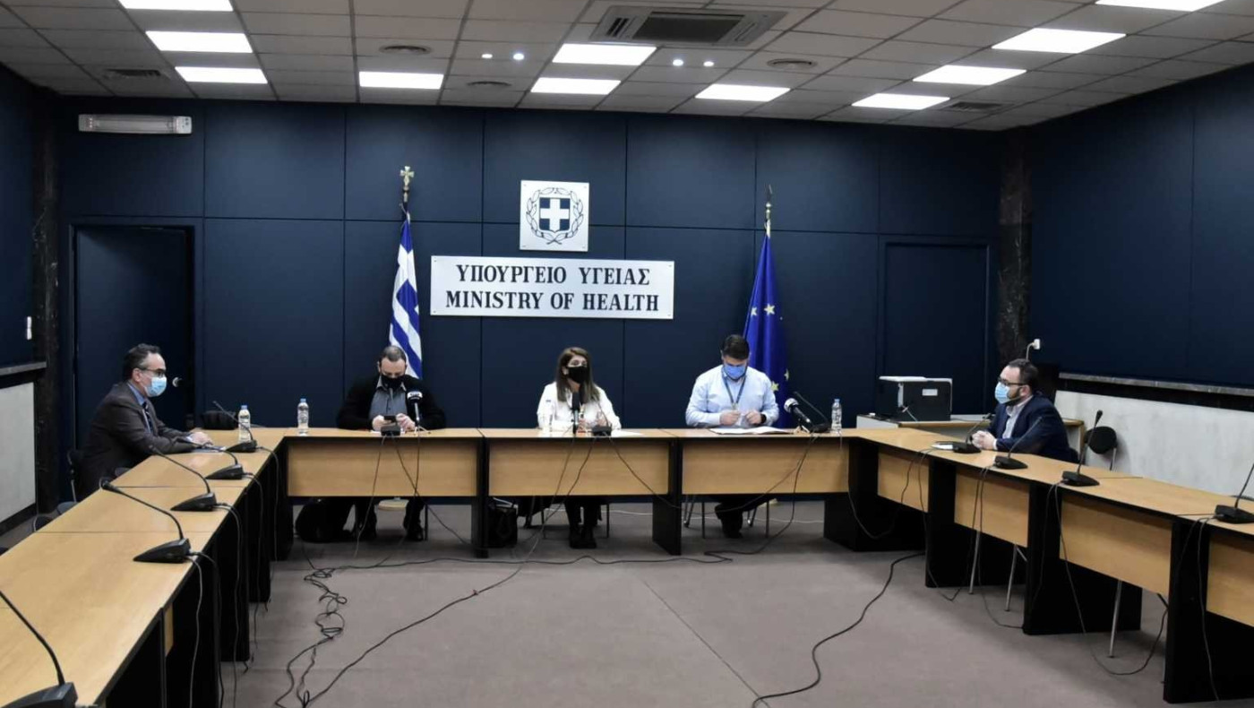 Τέλος οι μάσκες από αύριο – Πού παραμένει υποχρεωτική η χρήση τους