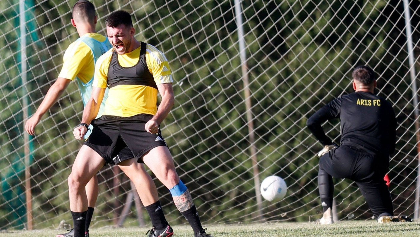 Μάνος… on fire και γκολ-ποίημα!