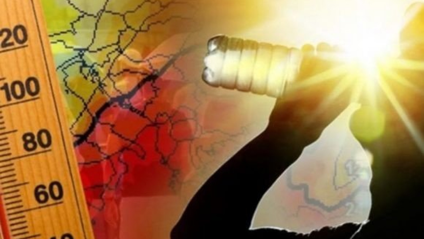 Λάρισα: Πέταξε τα ρούχα του και βγήκε... ολόγυμνος στο μπαλκόνι!