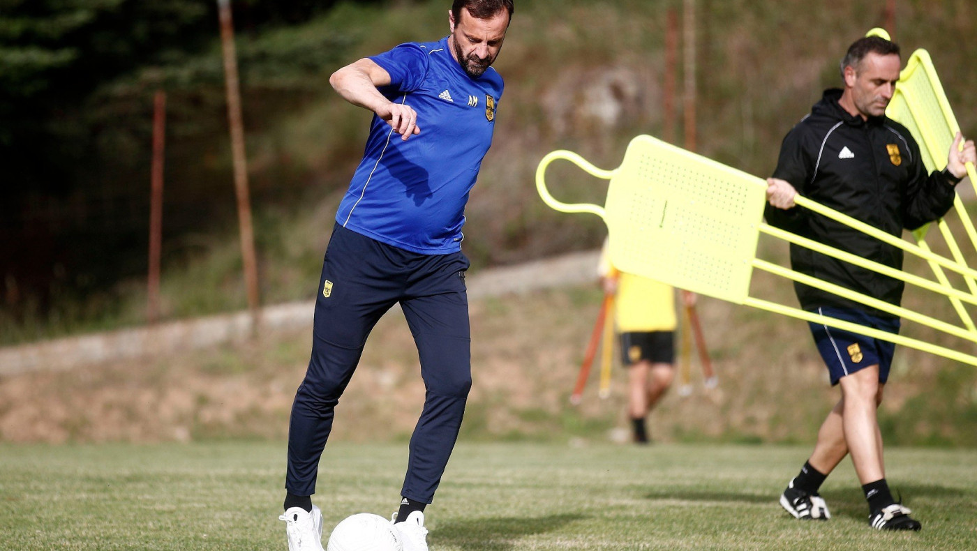 Μάντζιος: «Χρειάζεται χρόνο ο Χαΐροβιτς, δεχθήκαμε εύκολα γκολ»