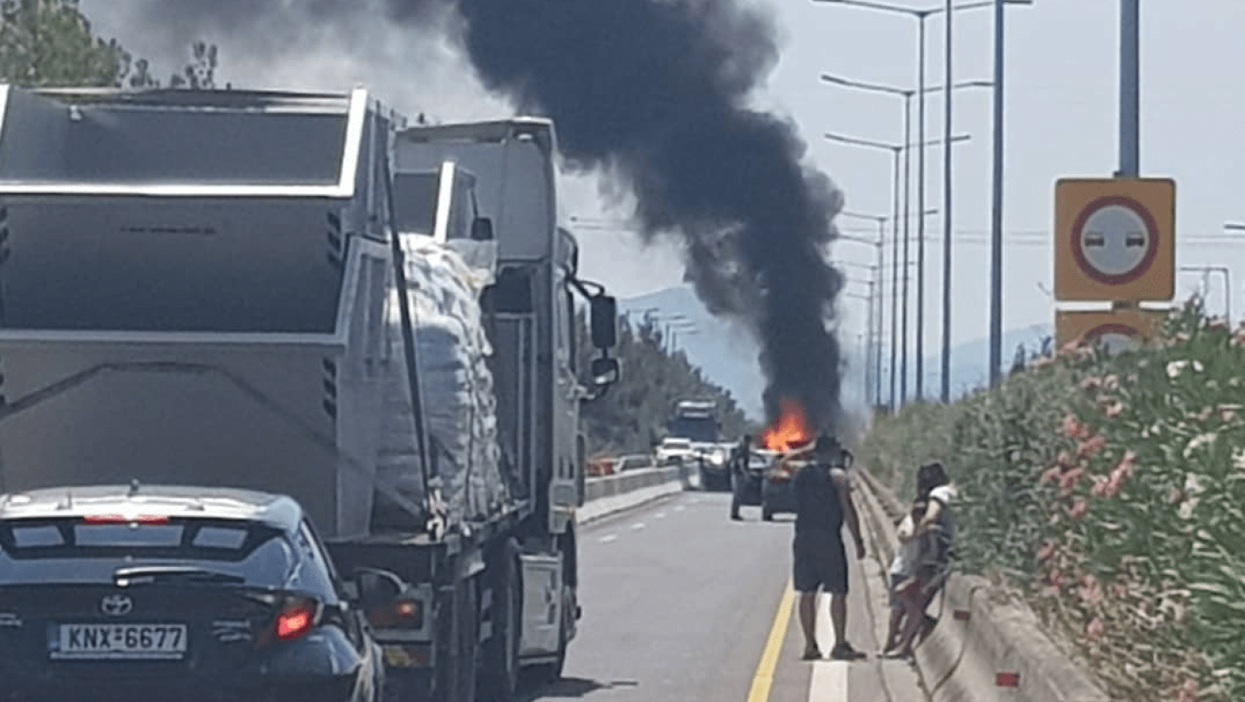 ΤΩΡΑ: Πήρε φωτιά αμάξι στο ύψος του Αλμυρού!