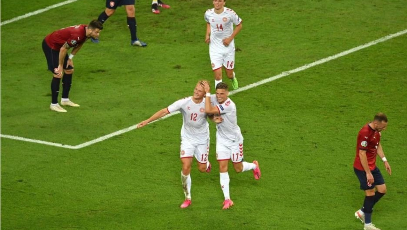 Το παραμύθι της Δανίας συνεχίζεται, πέρασε στα ημιτελικά με 2-1 επί της Τσεχίας