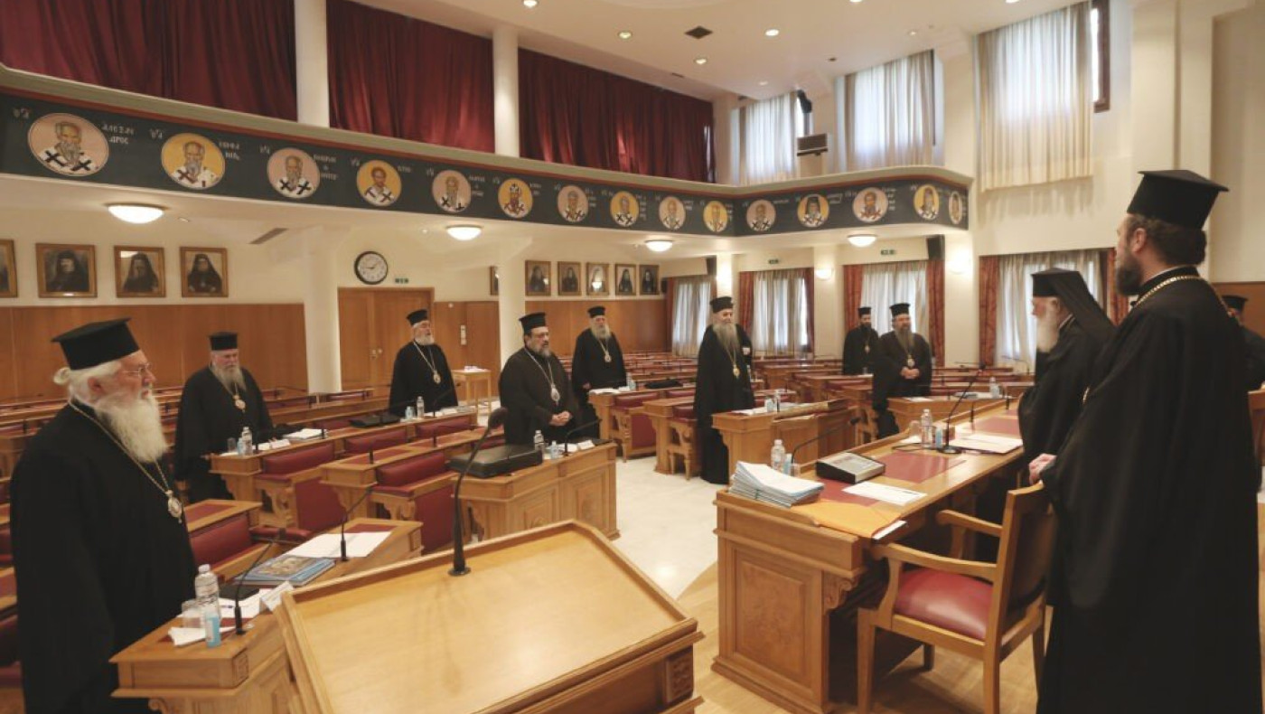 Κορωνοϊός: «Πληρώνουν» την απειθαρχία του Πάσχα οι Μητροπολίτες Κυθήρων και Αιτωλίας