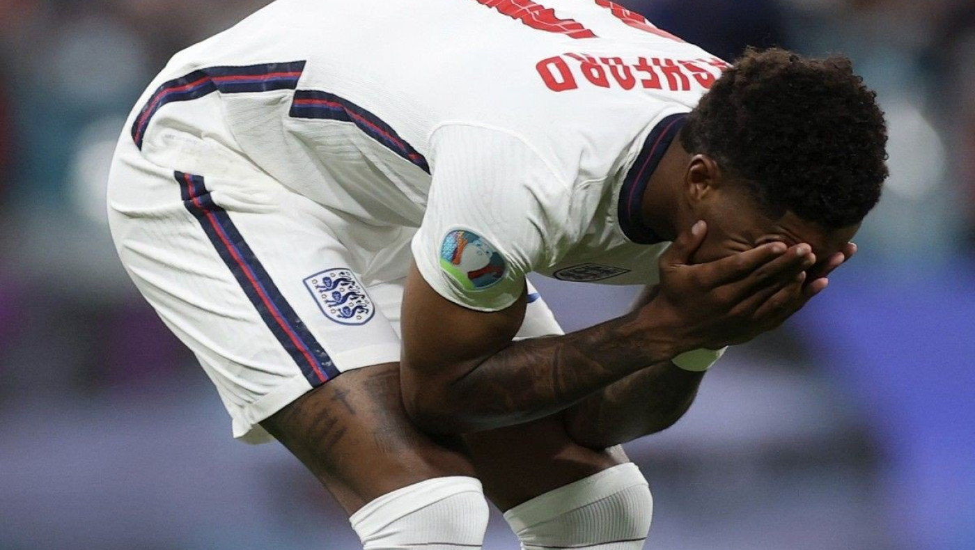 Αγγλικά ΜΜΕ: «Οχι, όχι πάλι με την κατάρα των πέναλτι...»