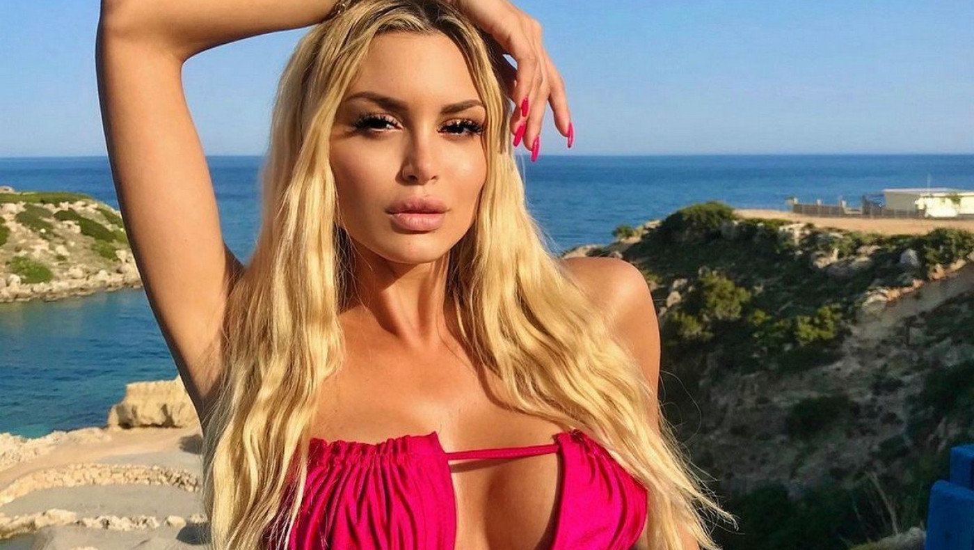 Η Αλεξάνδρα Παναγιώταρου φέρνει τον... καύσωνα, αντέχεις;