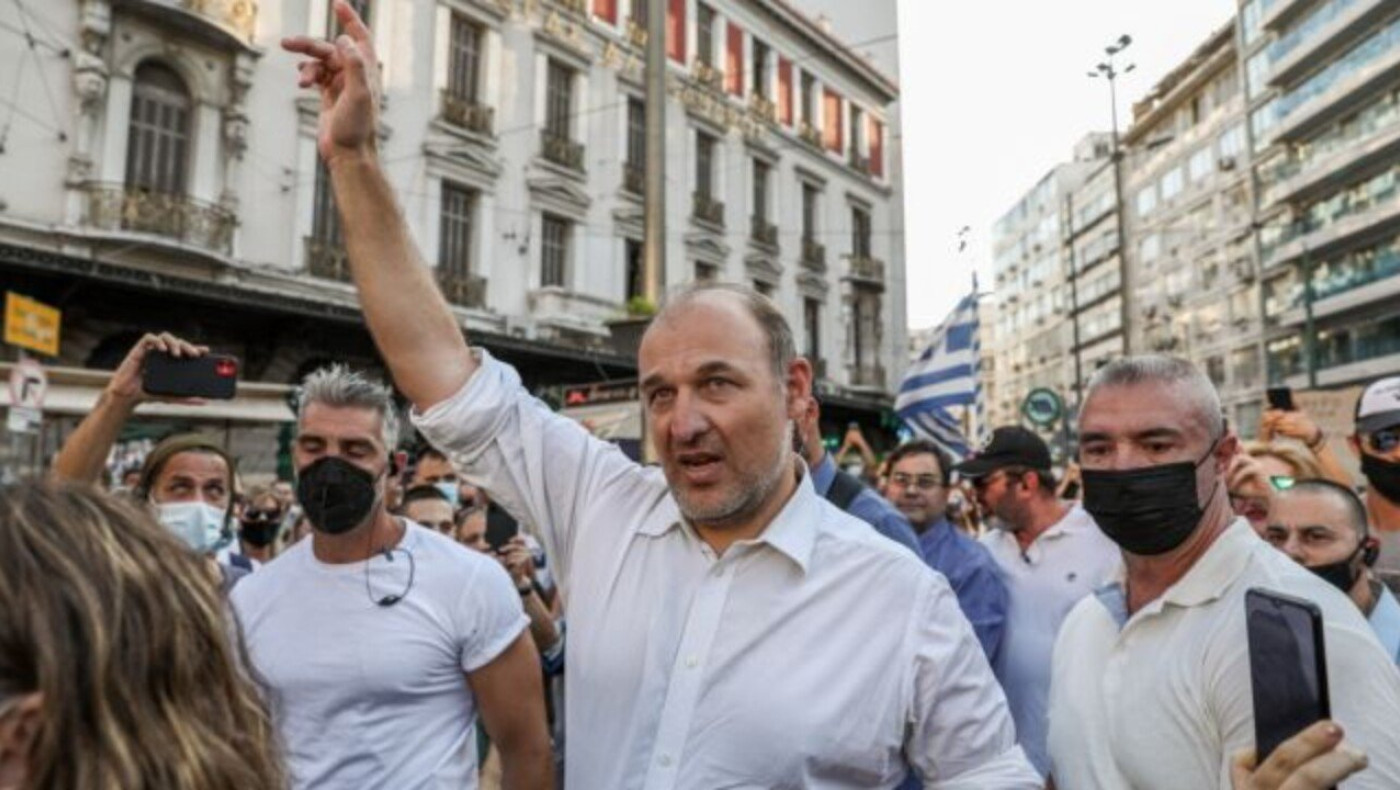 Βόβολης: «Είμαι υπέρ των εμβολίων και κατά της υποχρεωτικότητας»