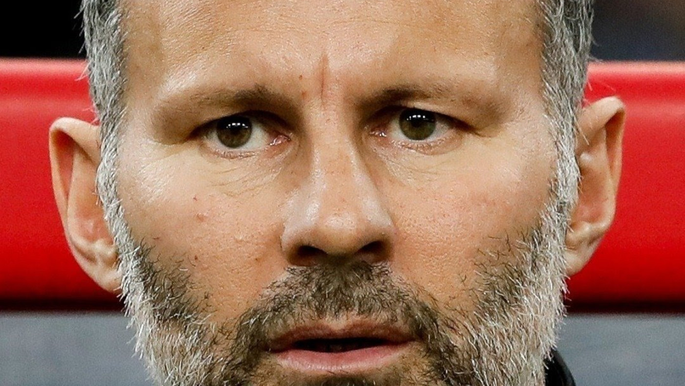 Σοκάρουν οι δηλώσεις της γυναίκας του Γκιγκς: «Με κλώτσησε στην πλάτη και με πέταξε γυμνή εκτός δωματίου»