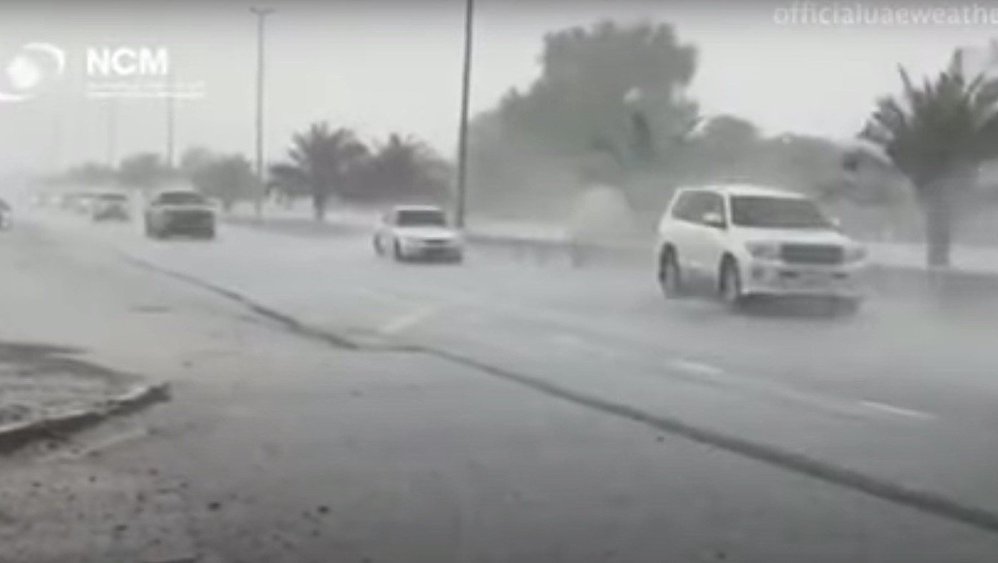 Ντουμπάι: Έφτιαξαν τεχνητή βροχή για να αντιμετωπίσουν τον καύσωνα των 50°C