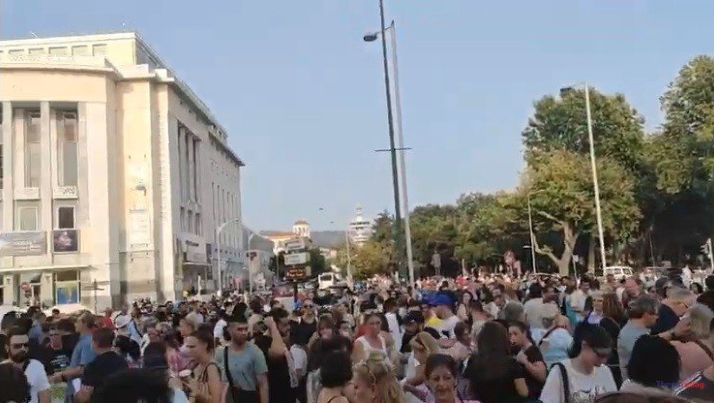 Θεσσαλονίκη: Μεγάλη συγκέντρωση και πορεία κατά του υποχρεωτικού εμβολιασμού
