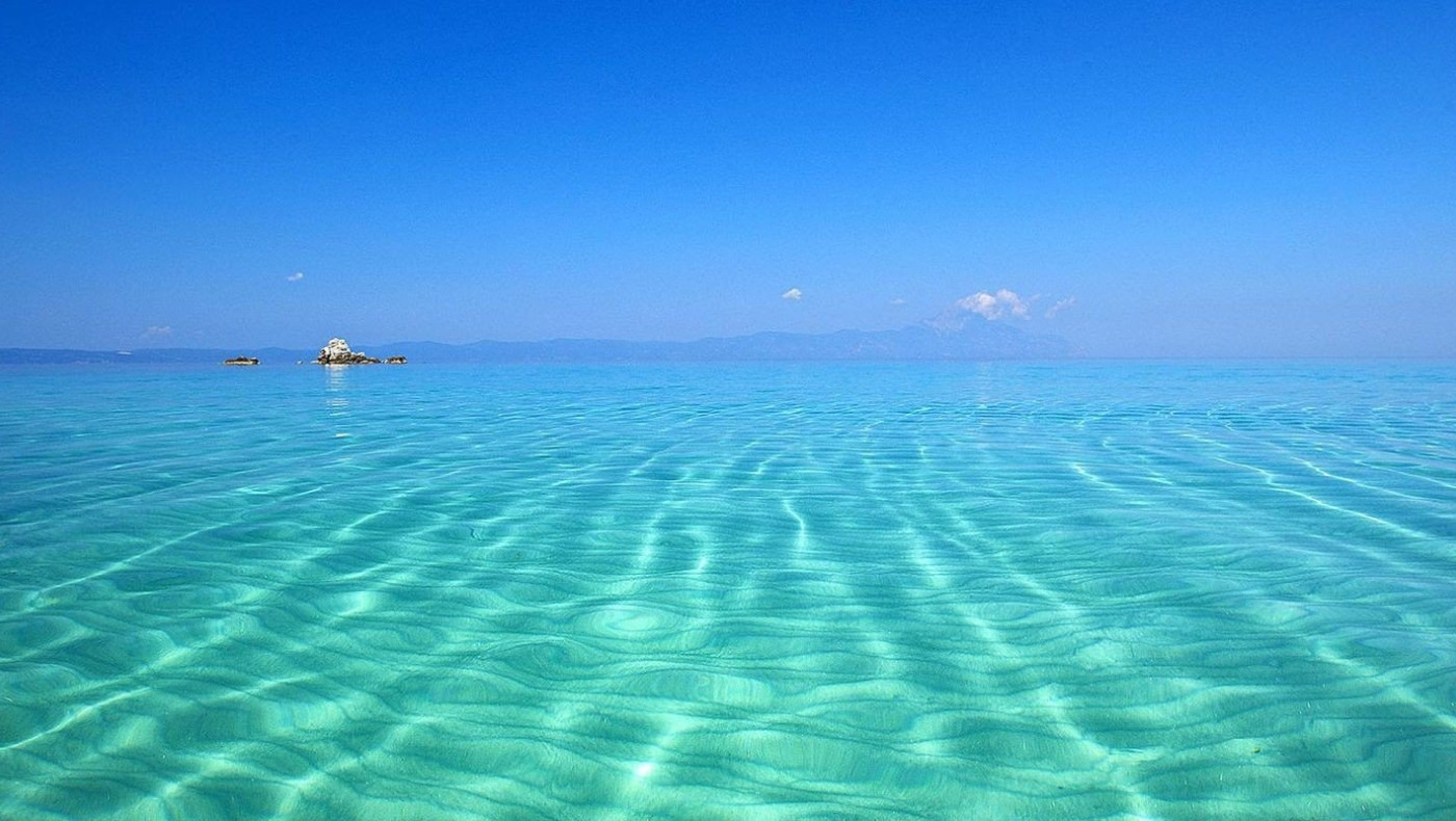 Κορωνοϊός: Ο ιός διασπείρεται τα Σαββατοκύριακα στις παραλίες