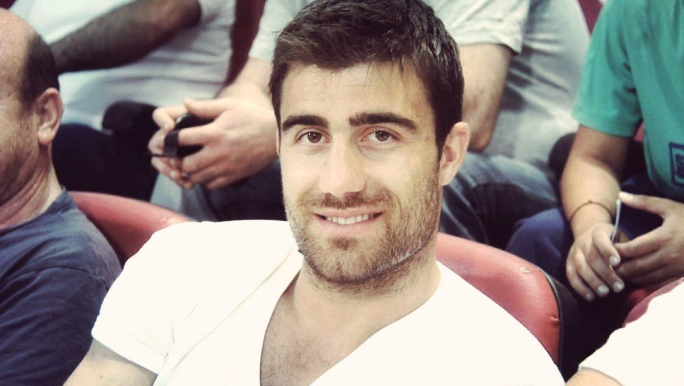 Ο Παπασταθόπουλος και η δικτατορία του Facebook