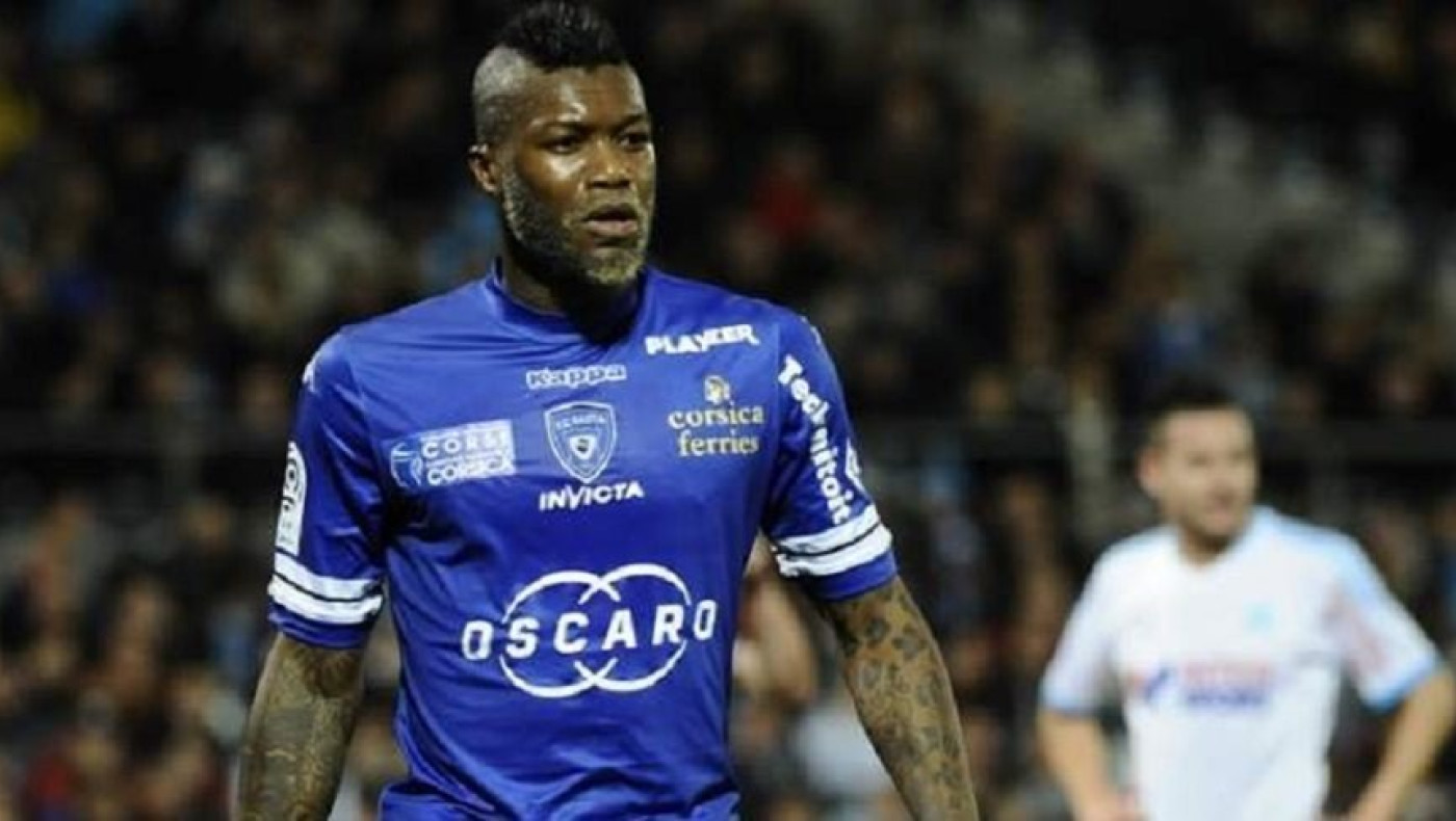 «Αντίο» από Σισέ και επίσημα