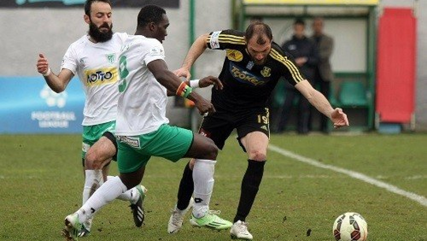 Θέλει να τελειώνει με την παραμονή