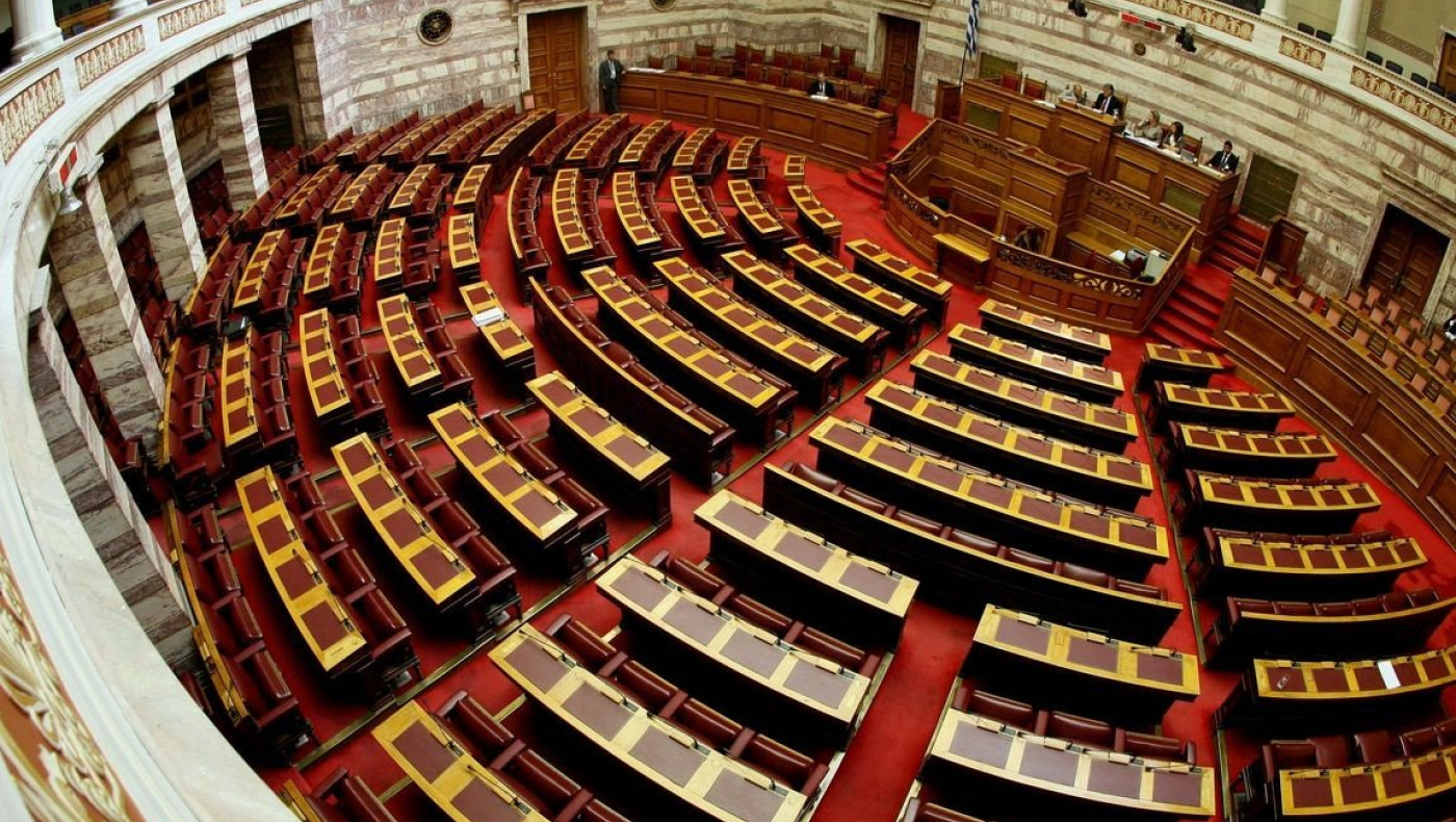 Τι ομάδα υποστηρίζουν οι βουλευτές;