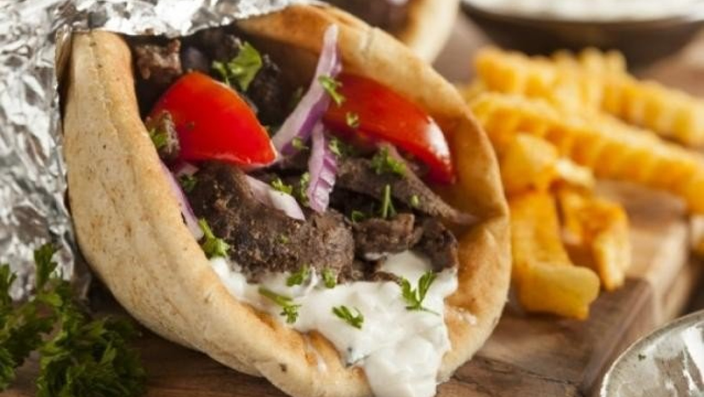 Πόσες θερμίδες έχει ένα πιτόγυρο;