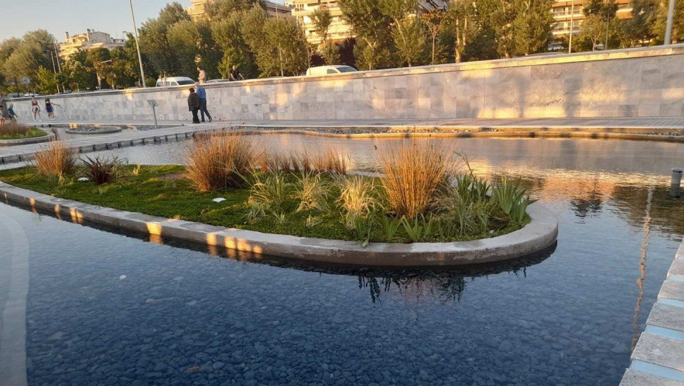 Θεσσαλονικιός για μπάνιο στον... Κήπο του Νερού!