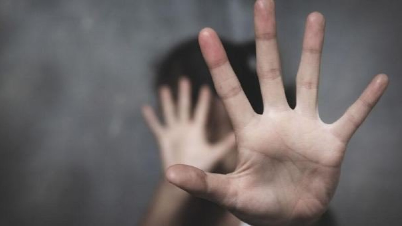 Πατέρας κατηγορείται για ασέλγεια στον ανήλικο γιό του