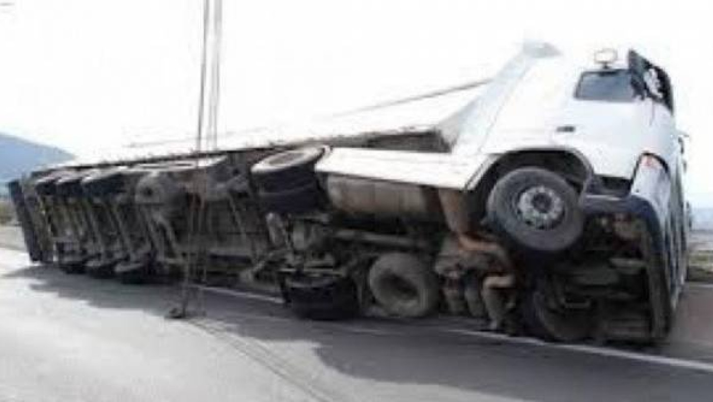 Εγνατία Οδός: Ανατράπηκε νταλίκα στον κόμβο Ρεντίνας -Κλειστός ο δρόμος