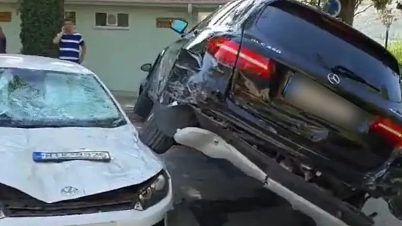 Αυτοκίνητο τα έκανε γης μαδιάμ σε πάρκινγκ στην Καστοριά!