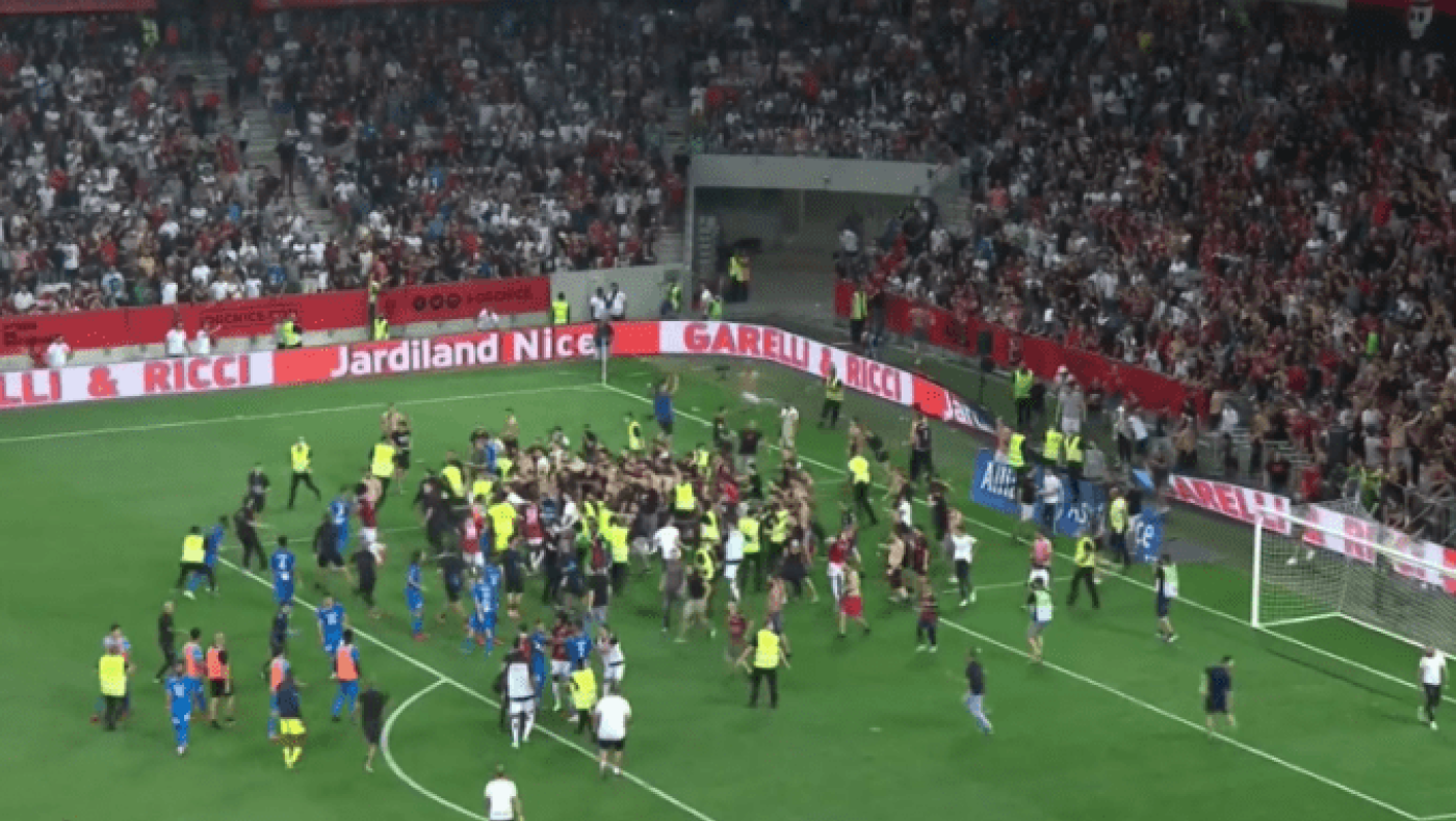 ΑΠΙΣΤΕΥΤΟ: Οι οπαδοί της Νις μπούκαραν για να προπηλακίσουν τους παίκτες της Μαρσέιγ! (vid, pics)